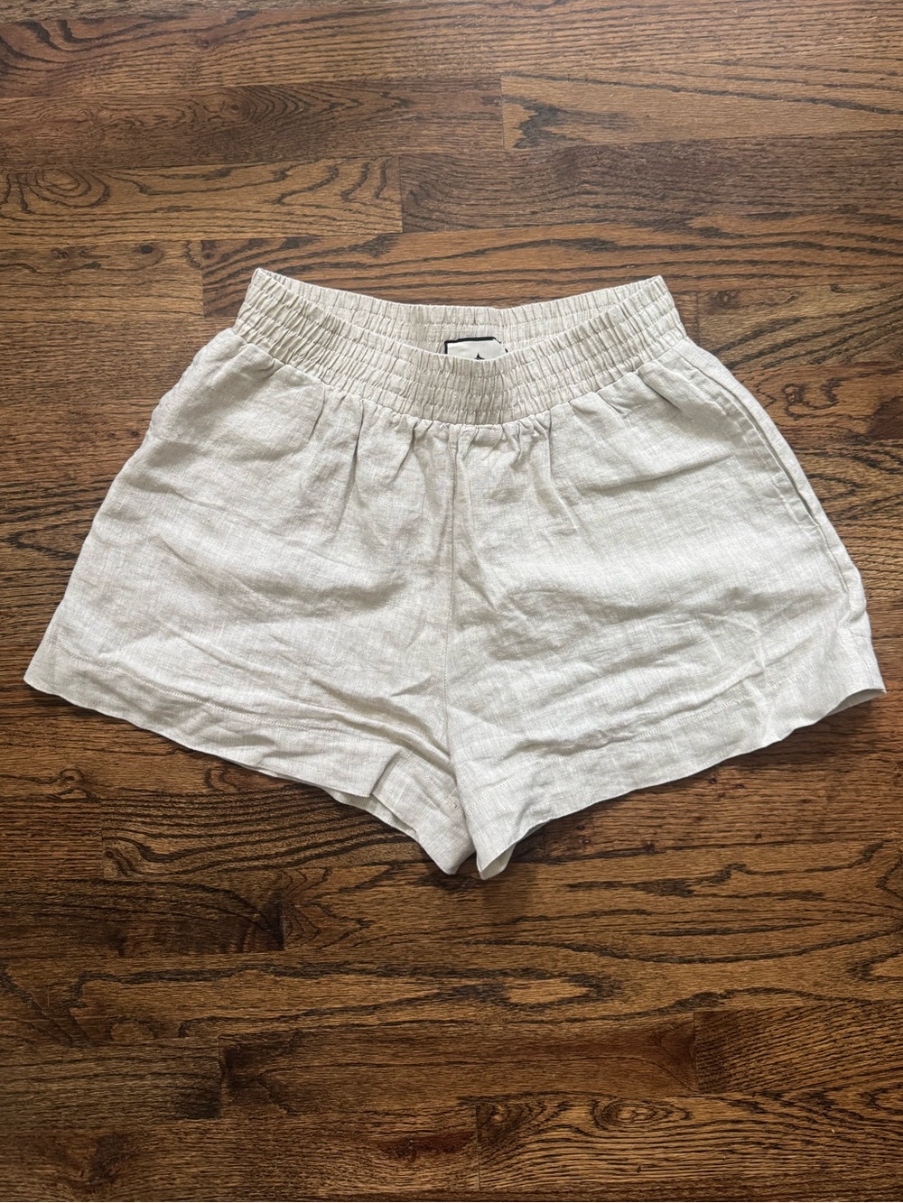 Tuckernuck Linen shorts